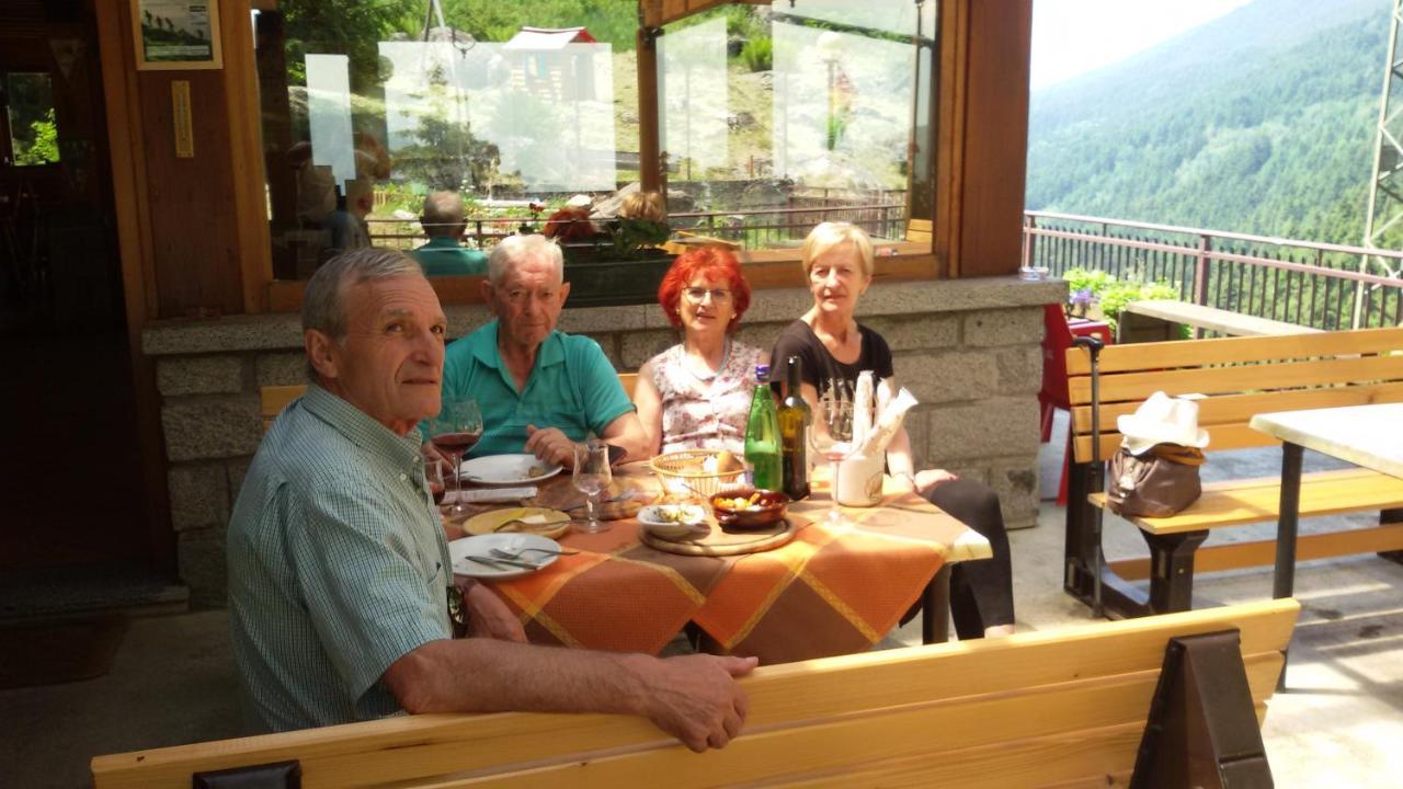 Rifugio Stella Alpina Hotel Saviore dell'Adamello Eksteriør billede
