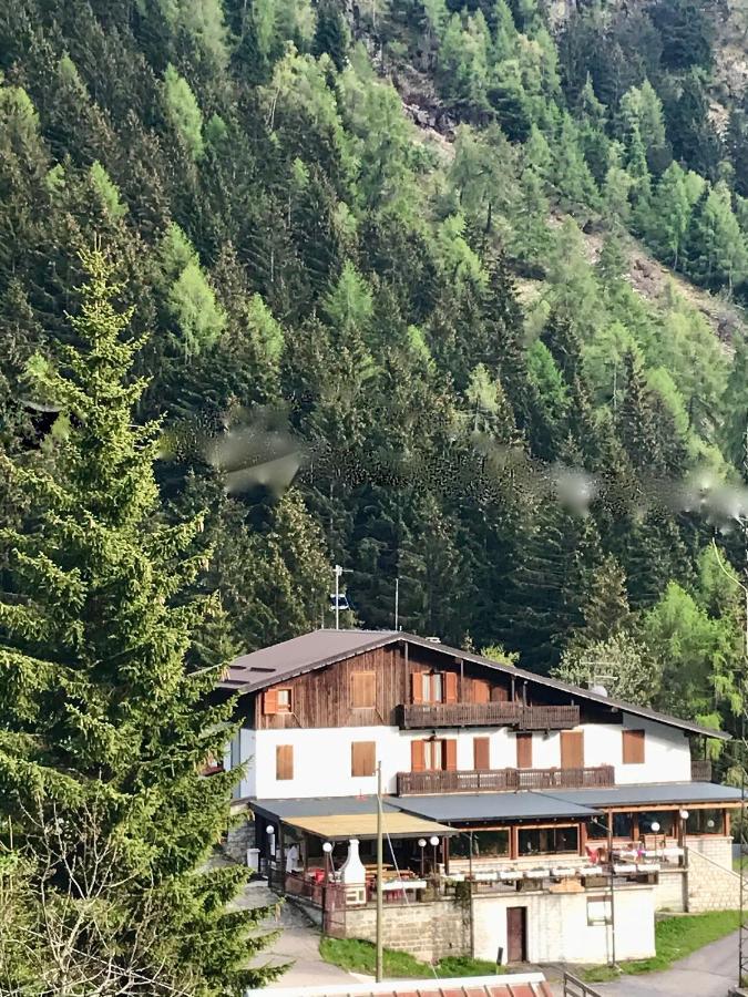 Rifugio Stella Alpina Hotel Saviore dell'Adamello Eksteriør billede
