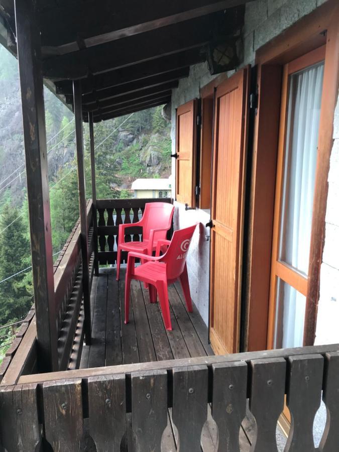 Rifugio Stella Alpina Hotel Saviore dell'Adamello Eksteriør billede