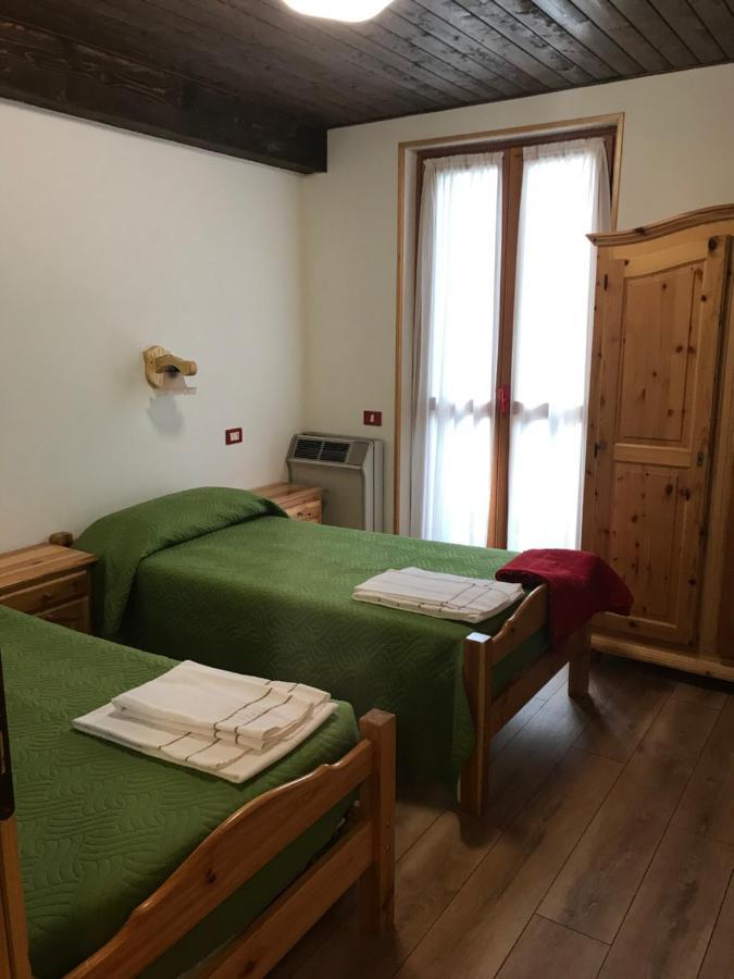 Rifugio Stella Alpina Hotel Saviore dell'Adamello Eksteriør billede